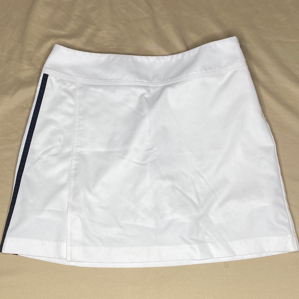ADIDAS | White & Black Stripe Golf or Tennis Skort